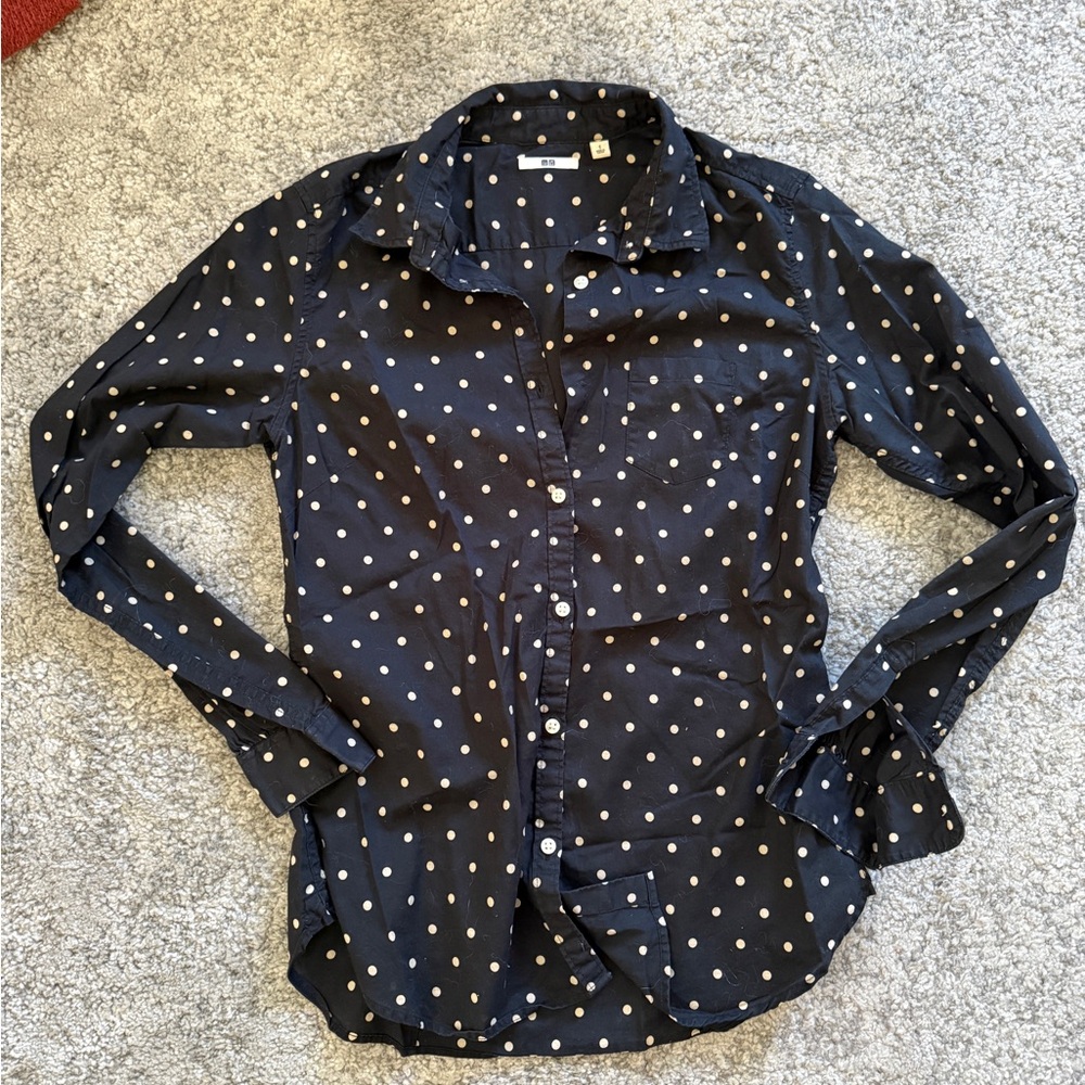 Uniqlo Black and Cream Polka Dot Collared Shirt